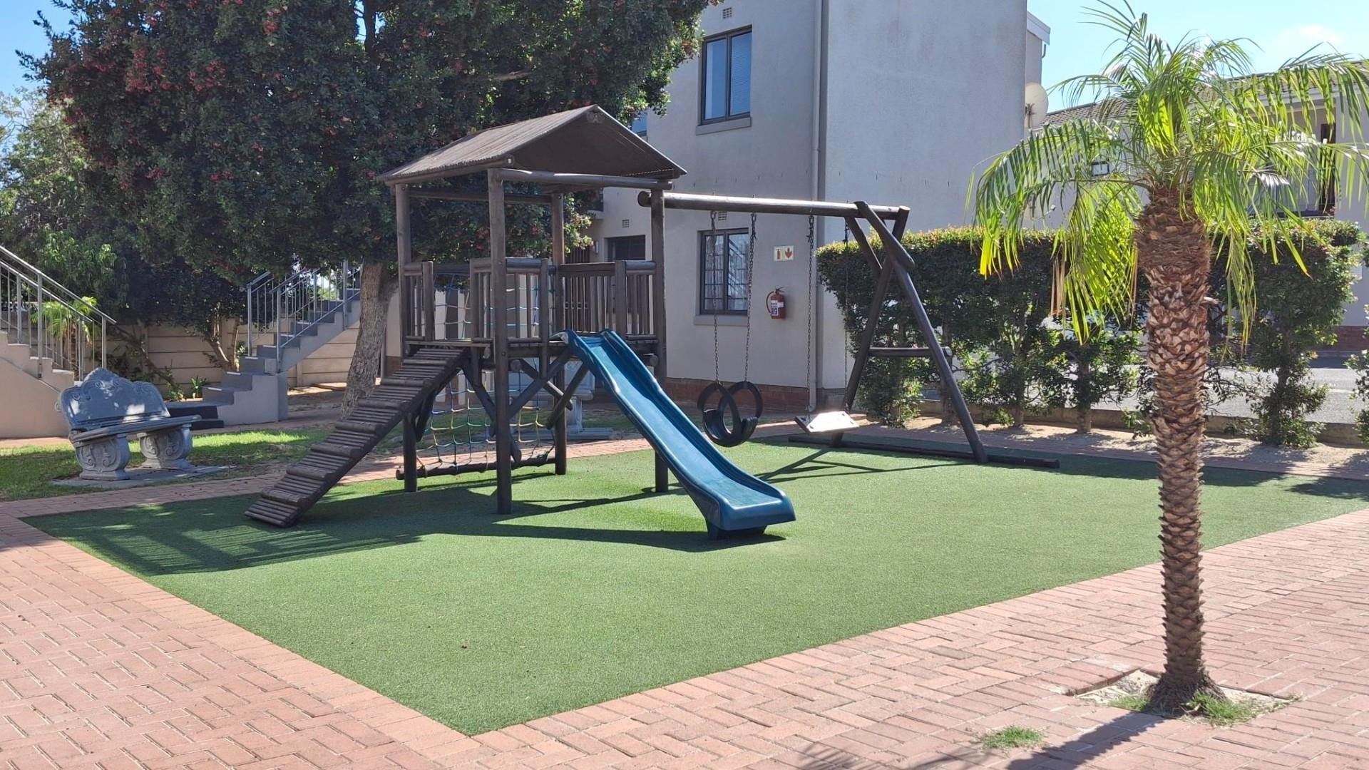 Charming Apartment for sale in Kuils River Charming Apartment for sale in Kuils River