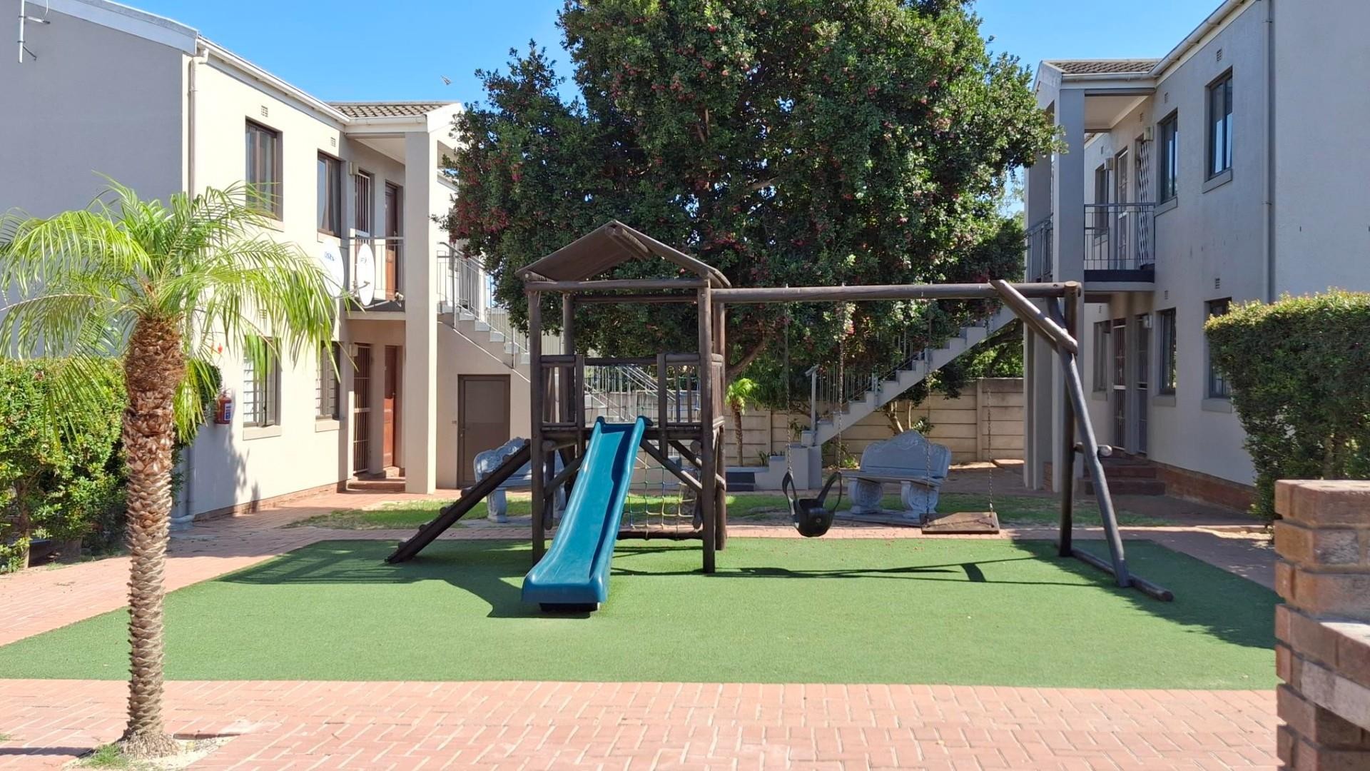Charming Apartment for sale in Kuils River Charming Apartment for sale in Kuils River